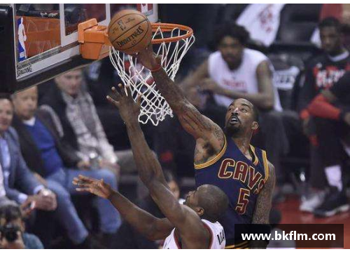 beat365体育官网NBA季后赛：火箭队逆袭猛龙队晋级次轮